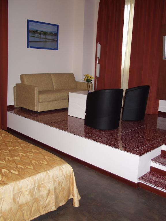 Hotel Mareschi Palace Novare Extérieur photo
