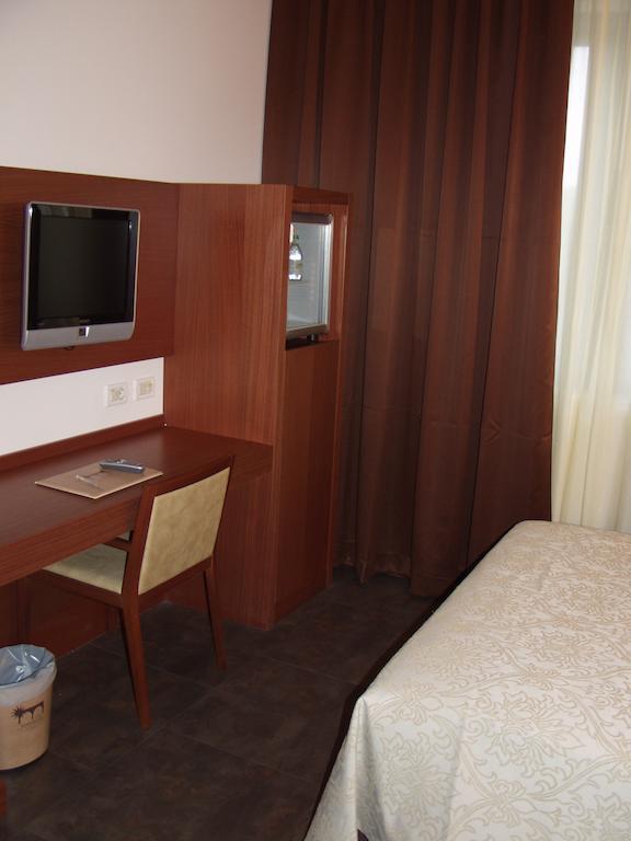 Hotel Mareschi Palace Novare Extérieur photo